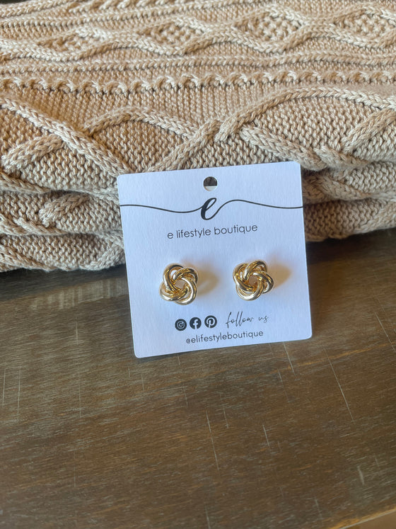 Norah Metal Knot Stud Earrings in Gold