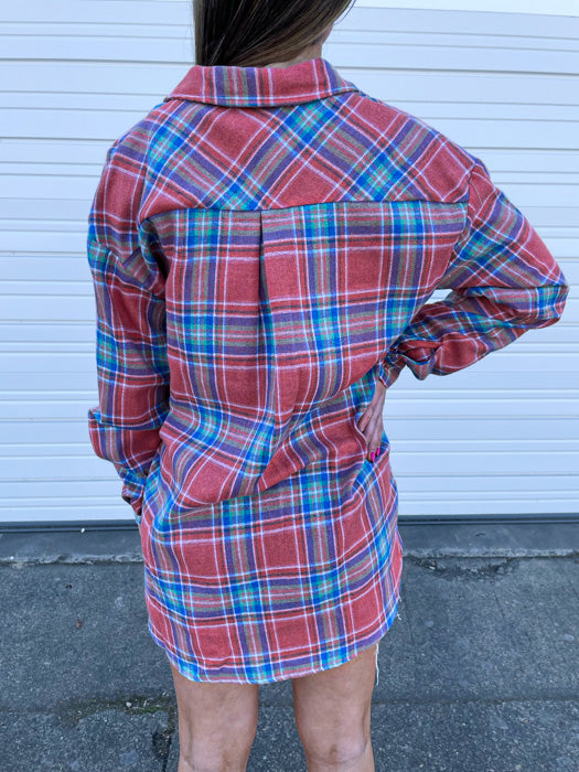 Lucy Oversized Plaid Top In Coral