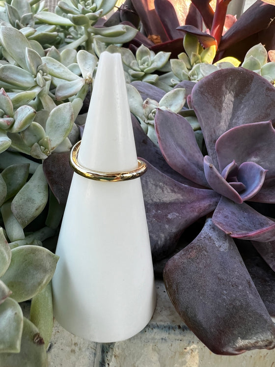 Buck High Low Ring in Gold