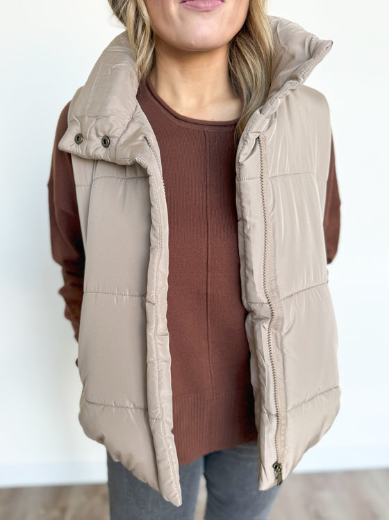 Amani Zip Vest in Mocha