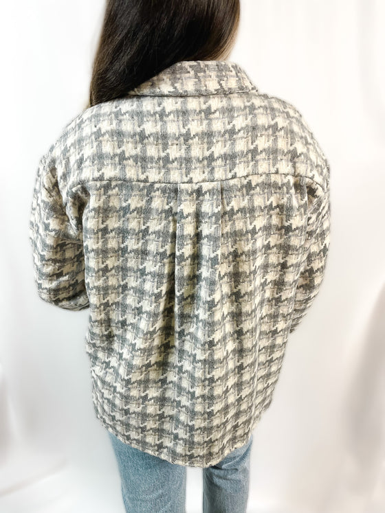 Coco Houndstooth Shacket In Grey