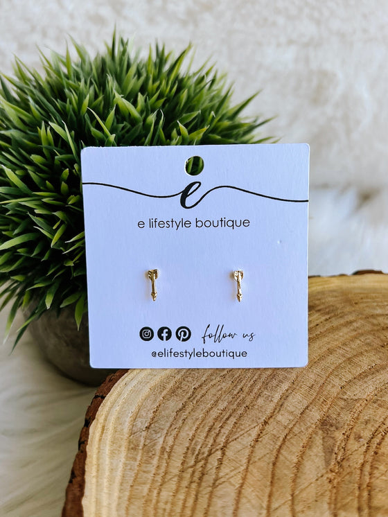Lilac Arrow Stud Earrings in Gold