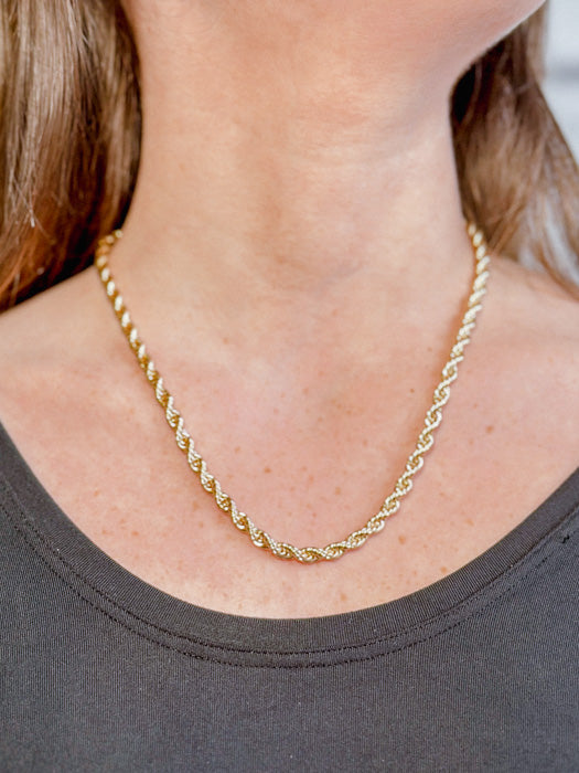 Alina Twist Link Necklace in Gold