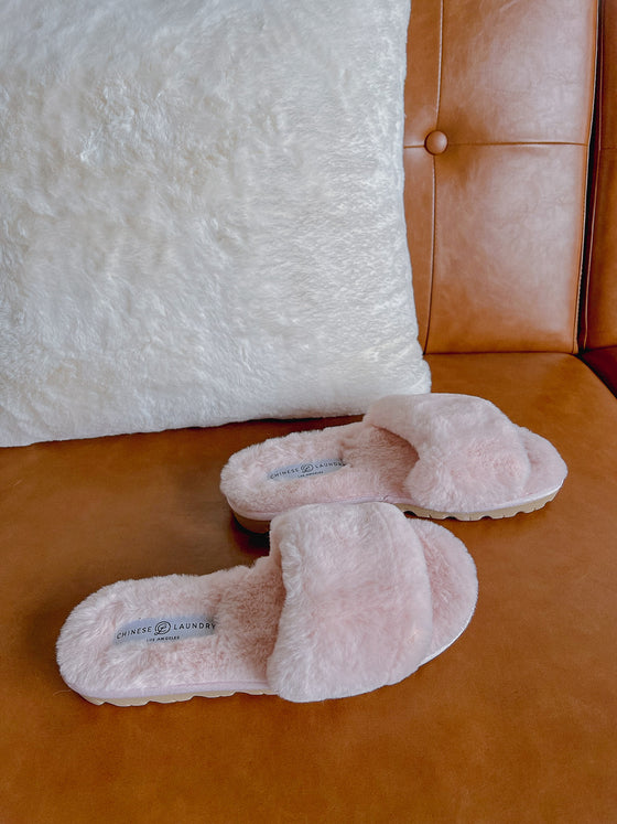 Maggie Faux Fur Slippers in Blush