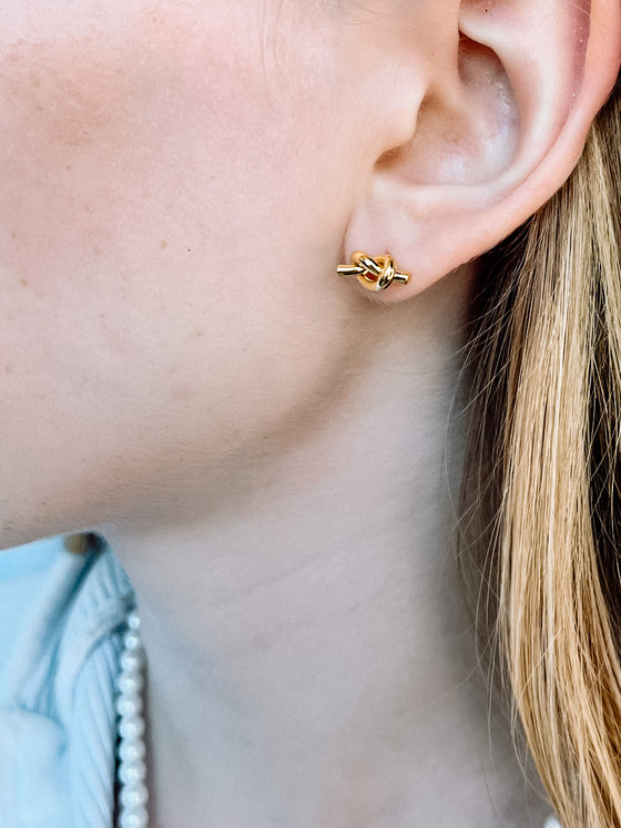 Ashby Knot Stud Earrings in Gold
